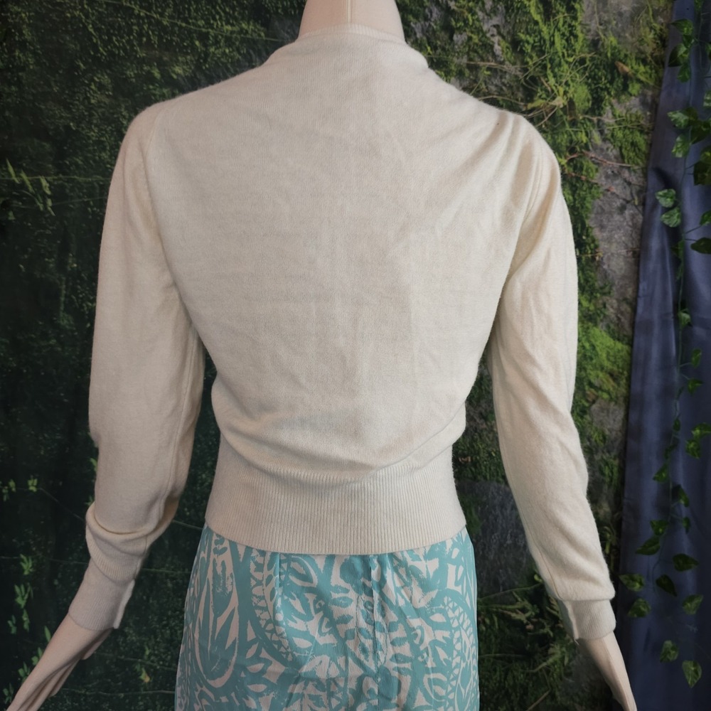 Vintage 1960's Cardigan Sweater Cream Beaded Susan Scott Originals Pinup - Picture 13 of 15